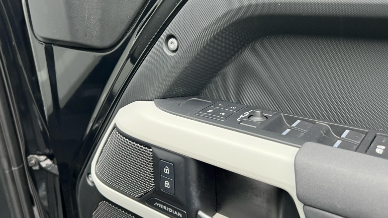 Land Rover Defender 2.0 P400e XS Edition 110 5dr Auto Estate